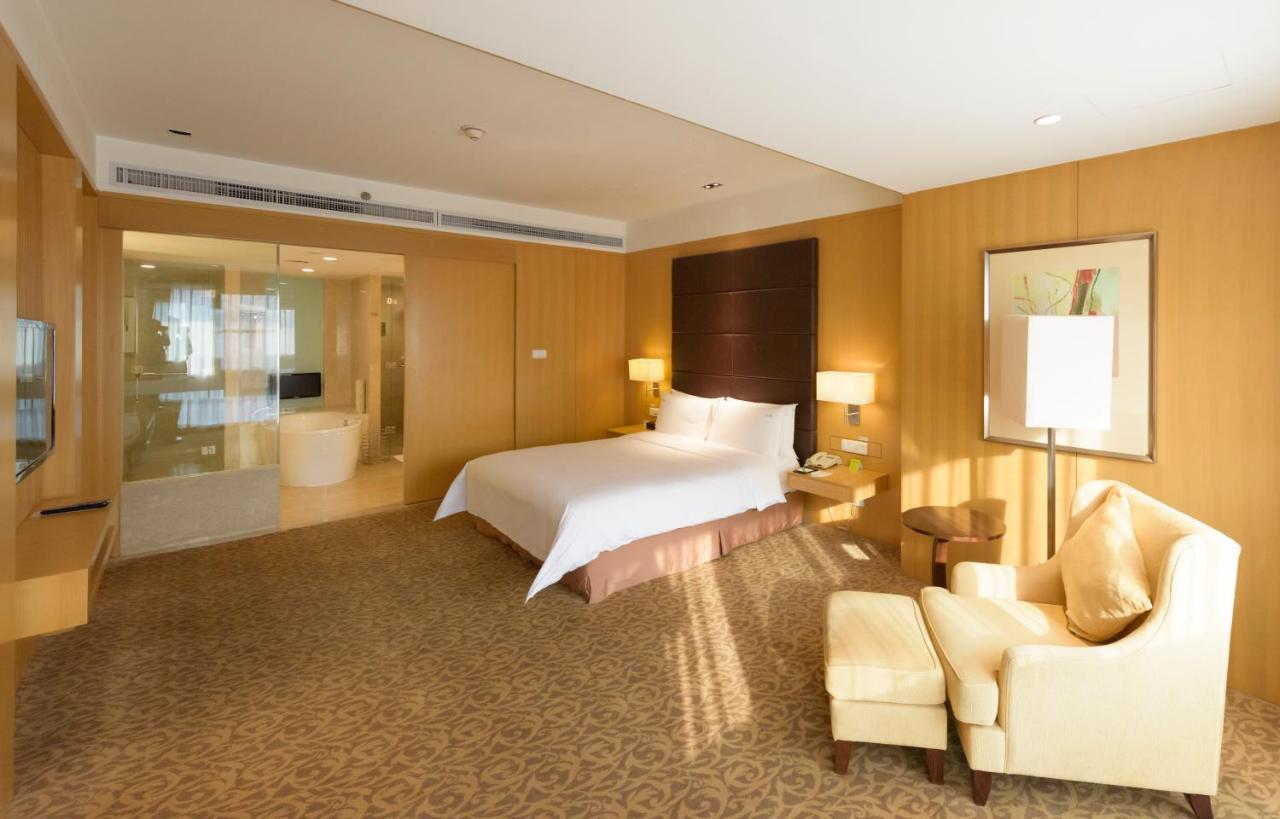 Holiday Inn Shijiazhuang Central, An Ihg Hotel Dış mekan fotoğraf