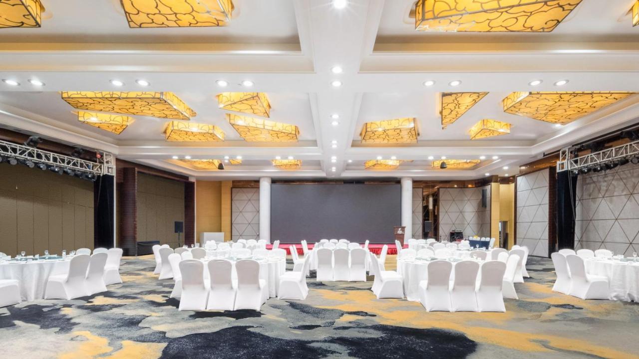 Holiday Inn Shijiazhuang Central By Ihg Dış mekan fotoğraf