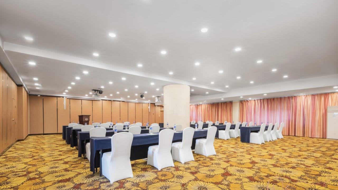 Holiday Inn Shijiazhuang Central By Ihg Dış mekan fotoğraf