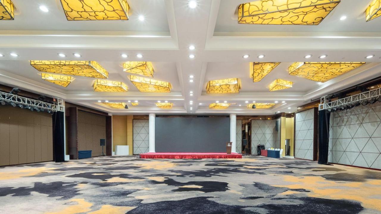 Holiday Inn Shijiazhuang Central By Ihg Dış mekan fotoğraf